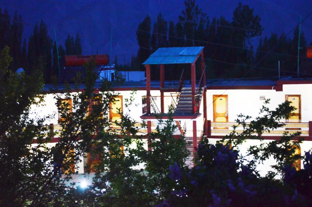 Beyond Stay - Kanika Himalayan View Leh Exteriör bild