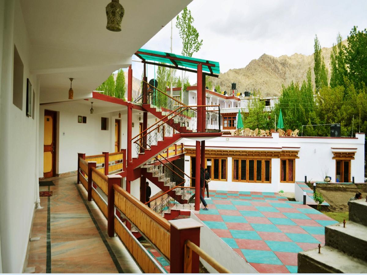 Beyond Stay - Kanika Himalayan View Leh Exteriör bild