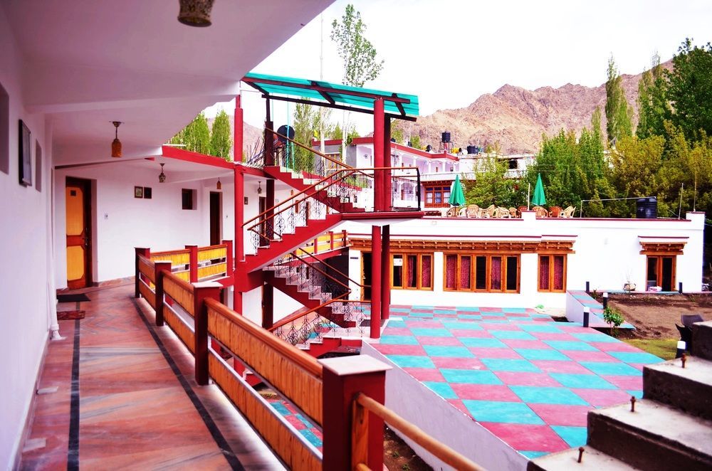 Beyond Stay - Kanika Himalayan View Leh Exteriör bild